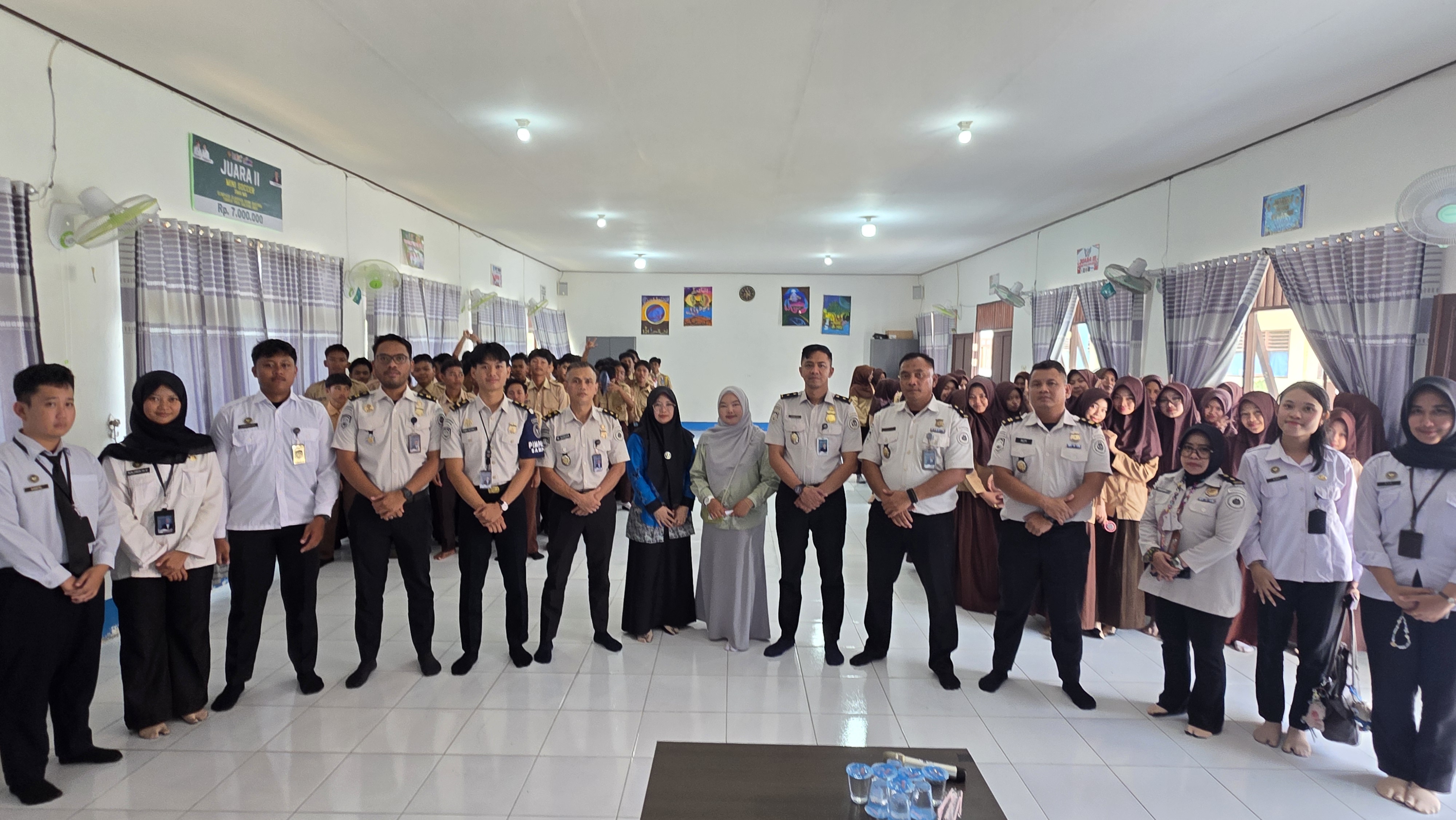 PIMPASA Sampit Sosialisasikan TPPO, TPPM, dan Poltekimipas di SMAN 1 Mentaya Hilir Selatan