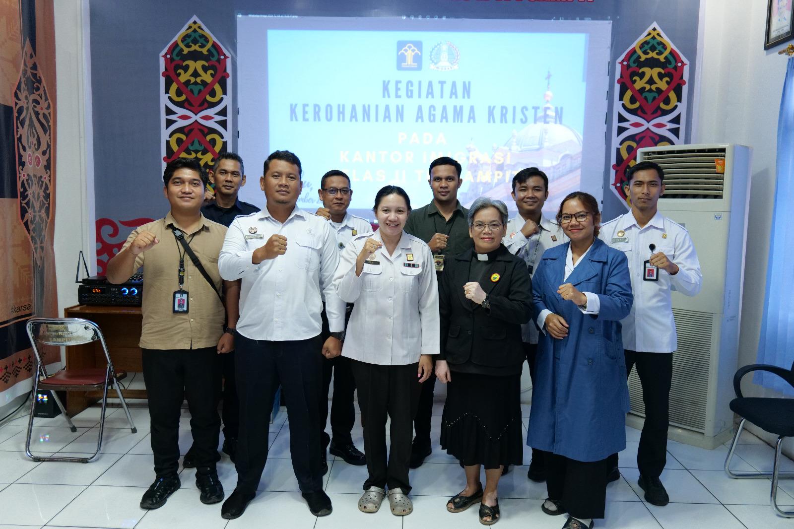Kantor Imigrasi Sampit Gelar Kegiatan Rohani untuk Mempererat Silaturahmi dan Meningkatkan Nilai Keagamaan di Lingkungan Kerja