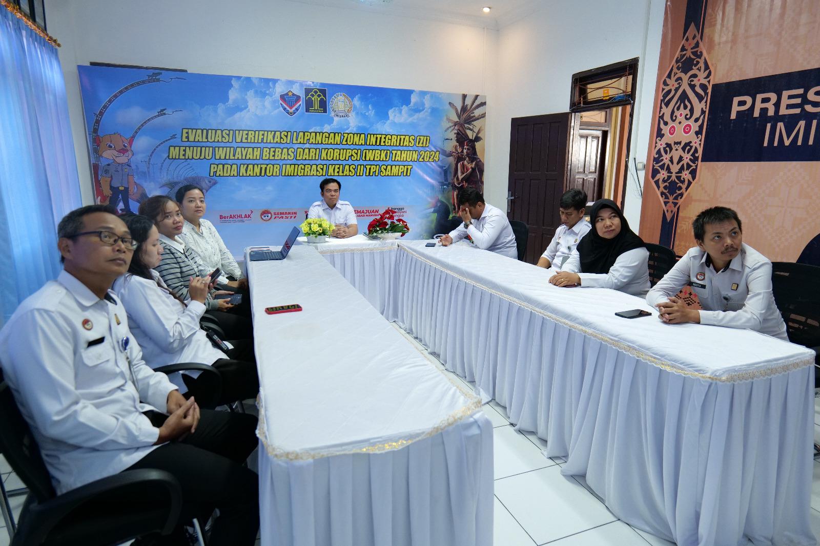 Imigrasi Sampit Ikuti Webinar “Refleksi Akhir Tahun 2024 dan Resolusi 2025” Secara Virtual