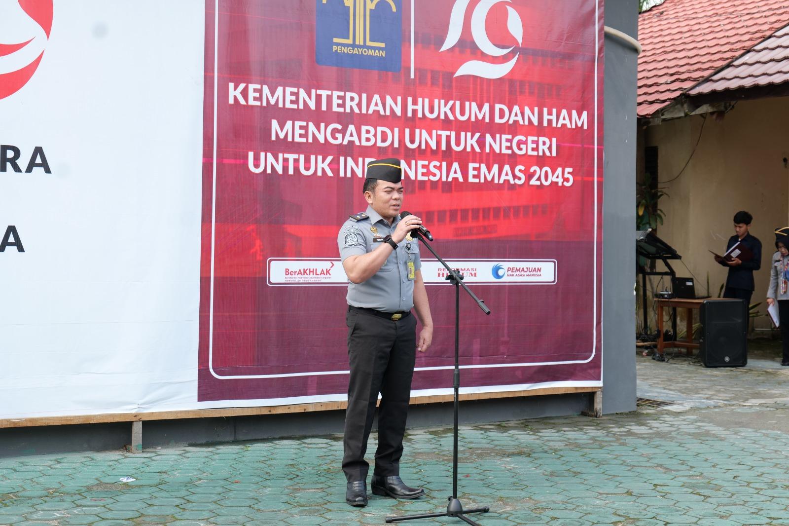 Apel Pagi Membangun Semangat dan Dedikasi untuk Pelayanan Prima di Imigrasi Sampit